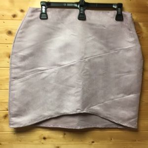 NWT Boohoo suedette lavender mini skirt